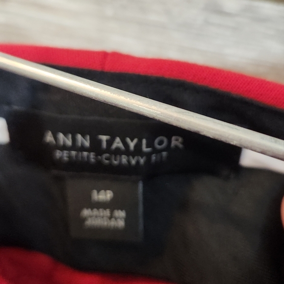Ann Taylor petite curvy fit red wide leg dress pants - Picture 3 of 8